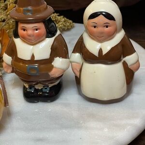 VTG Publix Supermarket 2002 Thanksgiving Pilgrim Salt&Pepper Shakers 3.5”
